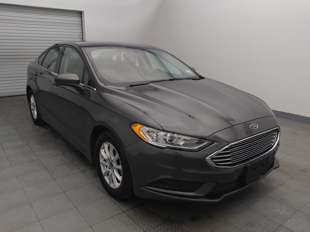 2018 Ford Fusion in Houston, TX 77034 - 18086121 13