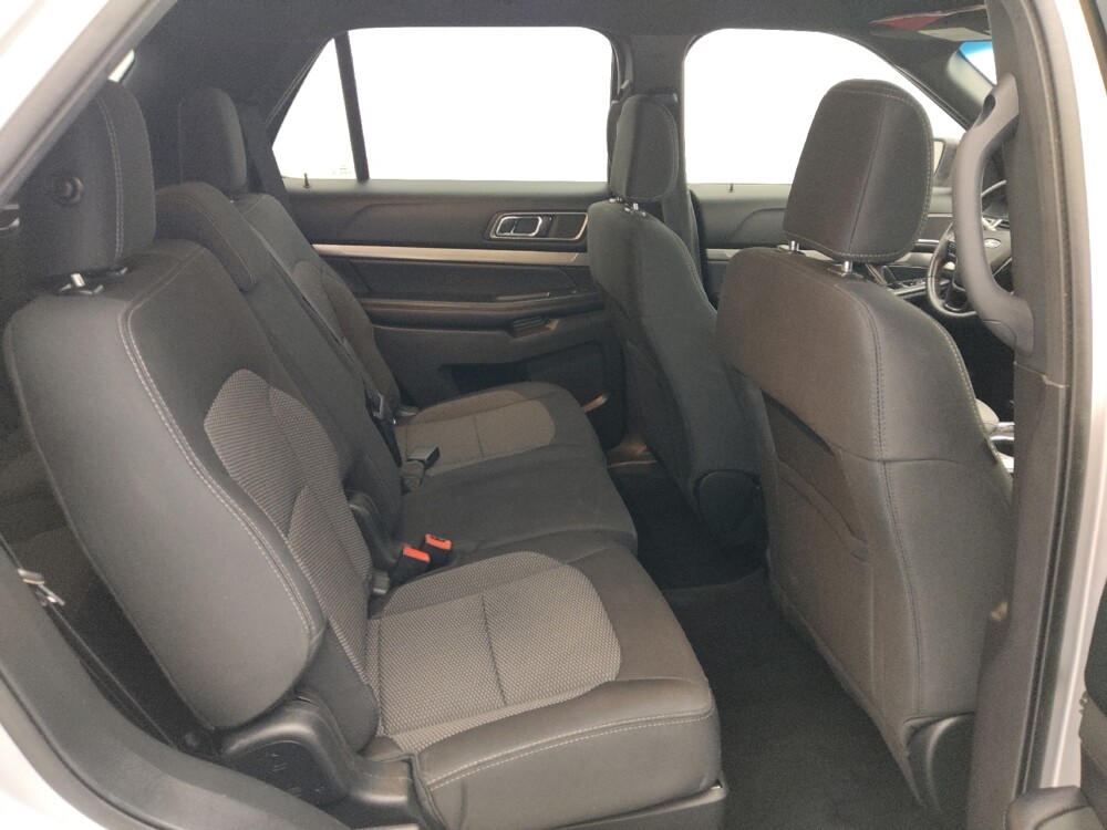 2018 Ford Explorer in Springfield, MO 65807 - 18086123 19