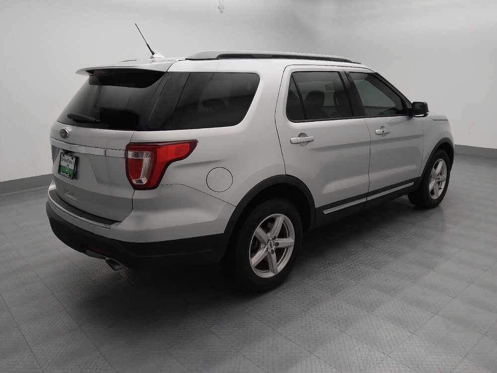 2018 Ford Explorer in Springfield, MO 65807 - 18086123 10