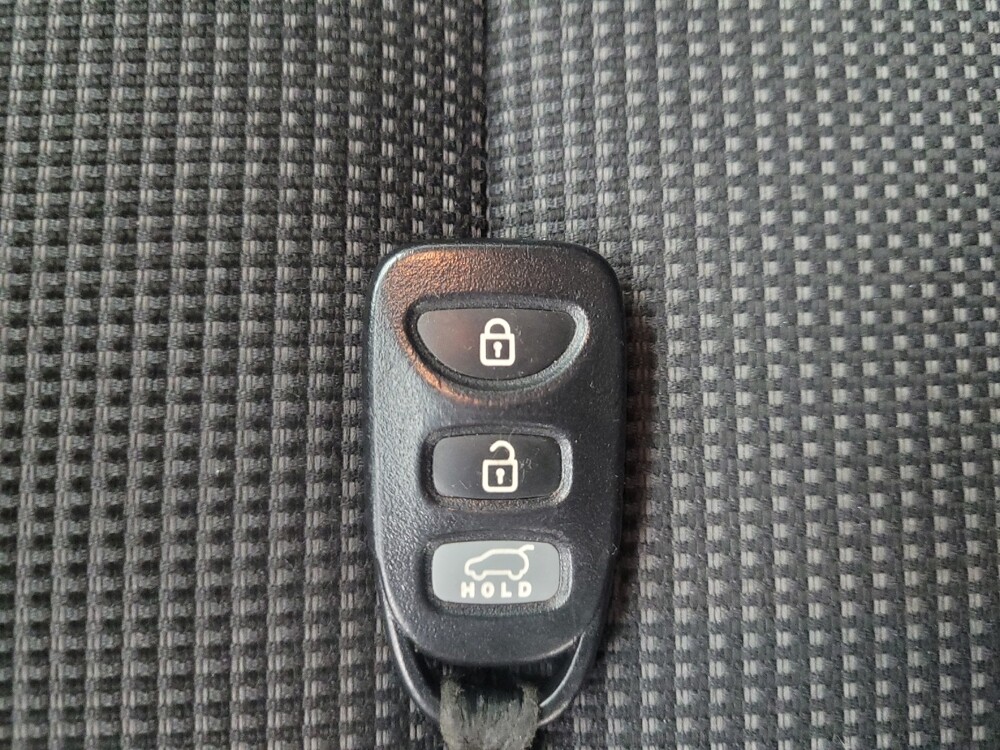 2016 Hyundai Elantra in Highland, IN 46322 - 18086124 27