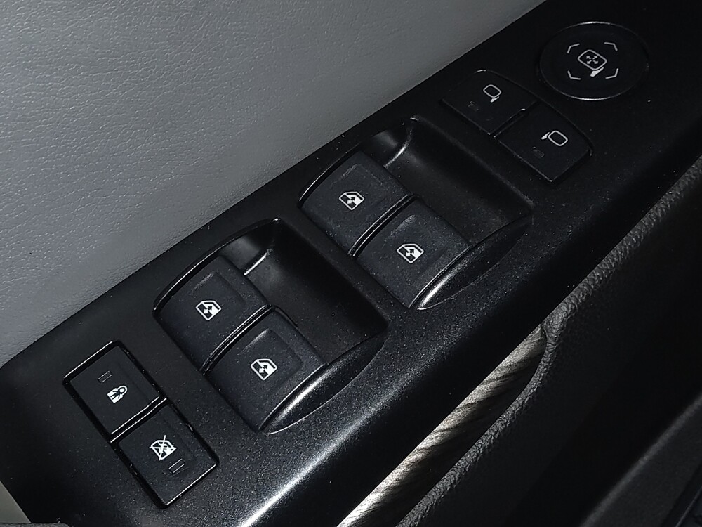 2018 Chevrolet Tahoe in Orlando, FL 32808 - 18086137 27