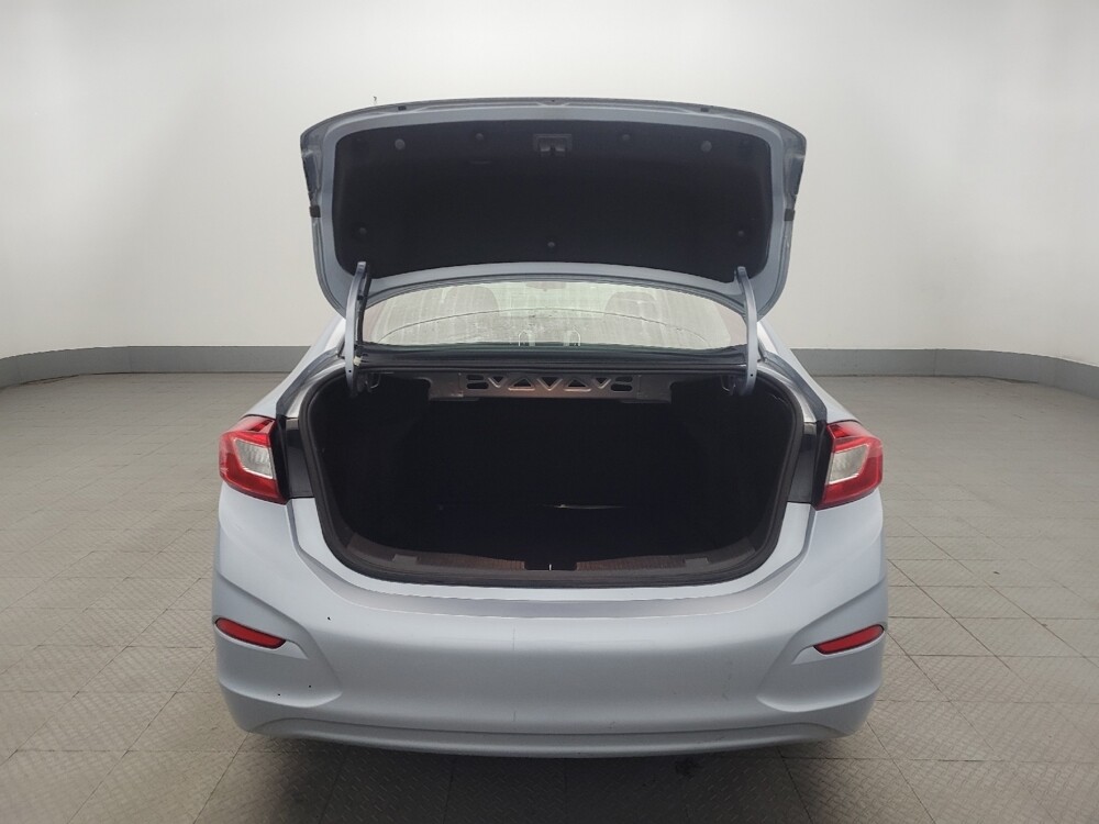 2018 Chevrolet Cruze in New Castle, DE 19720 - 18086152 29