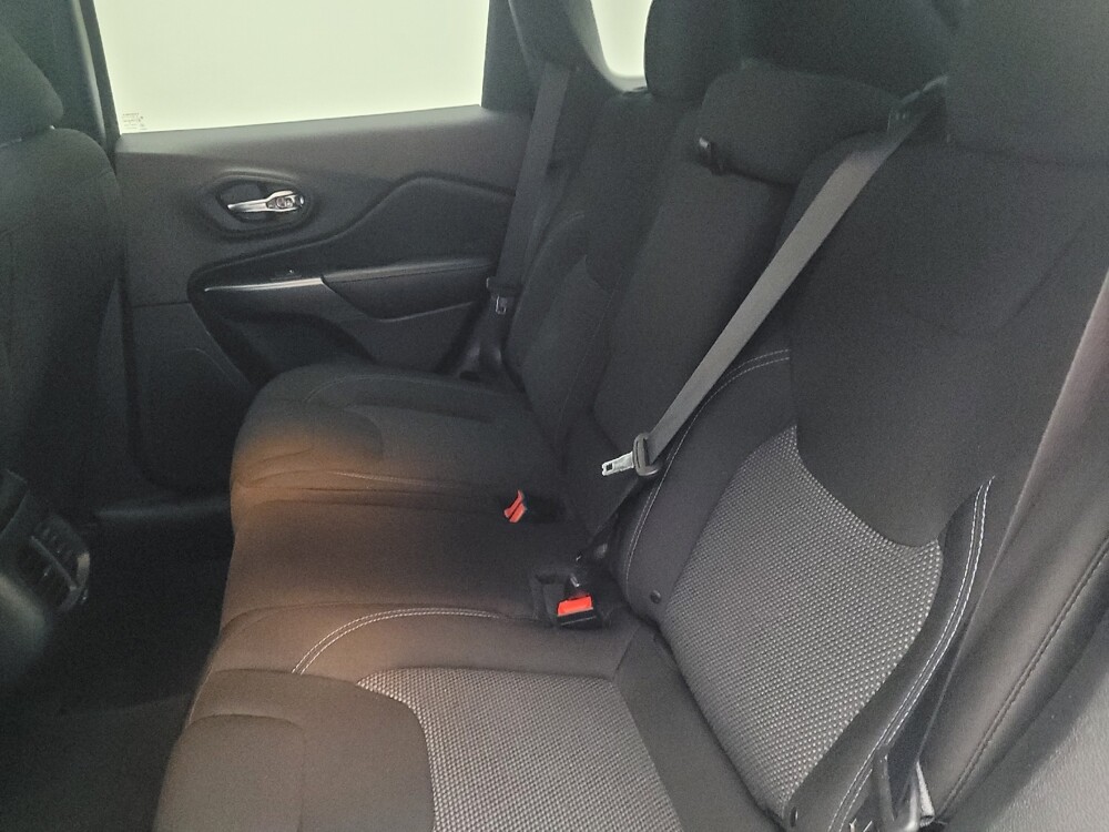 2019 Jeep Cherokee in Jackson, MS 39211 - 18086154 18