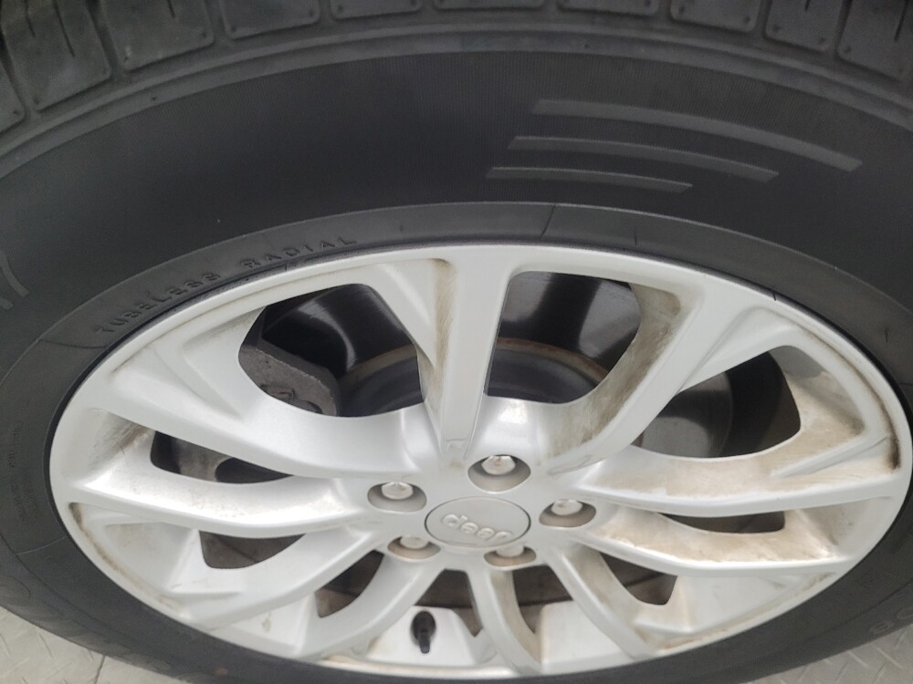 2019 Jeep Cherokee in Jackson, MS 39211 - 18086154 31