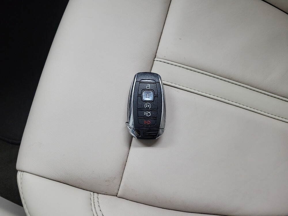 2019 Lincoln MKZ in Pittsburgh, PA 15237 - 18086156 32