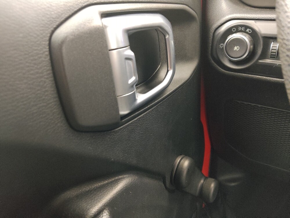 2018 Jeep Wrangler in Topeka, KS 66611 - 18086159 27