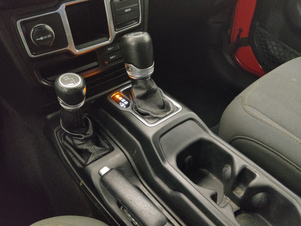 2018 Jeep Wrangler in Topeka, KS 66611 - 18086159 26