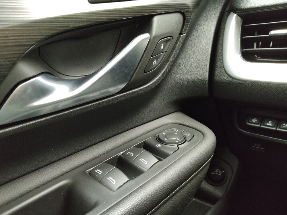 2022 GMC Terrain in Taylor, MI 48180 - 18086163 27