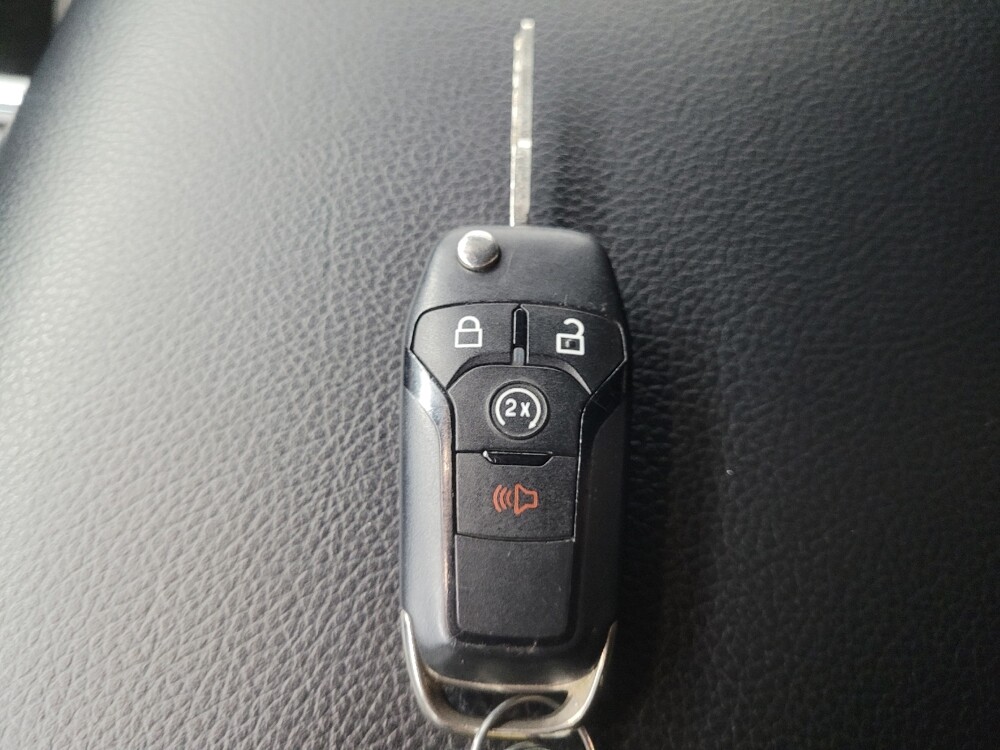 2017 Ford F150 in Indianapolis, IN 46222 - 18086174 32