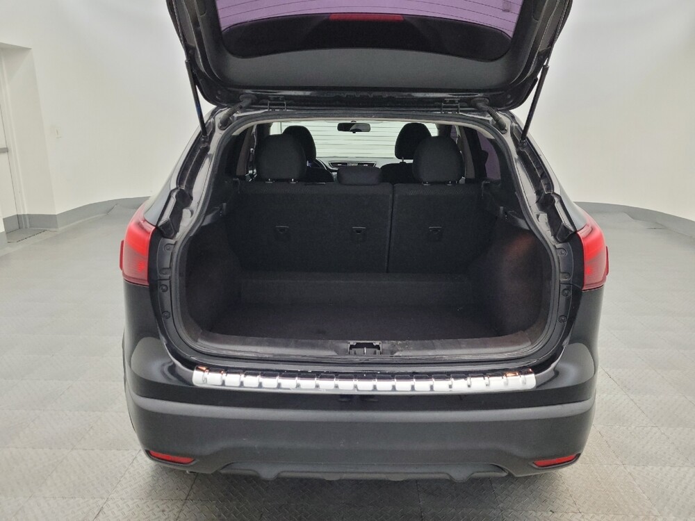 2017 Nissan Rogue Sport in Glendale, AZ 85301 - 18086189 29