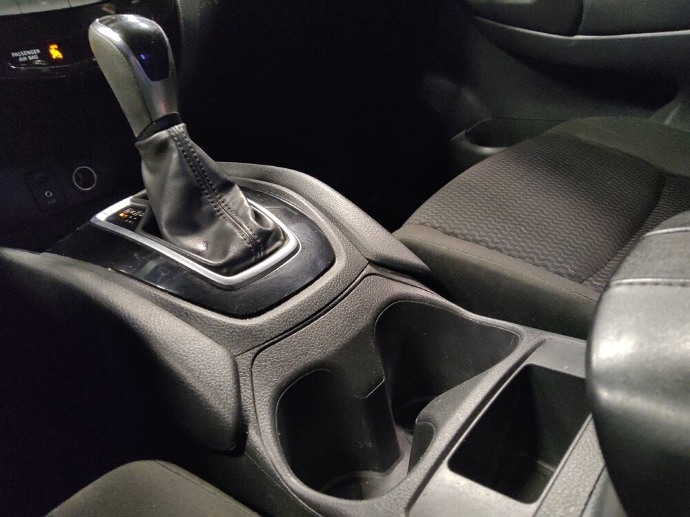 2017 Nissan Rogue Sport in Glendale, AZ 85301 - 18086189 26