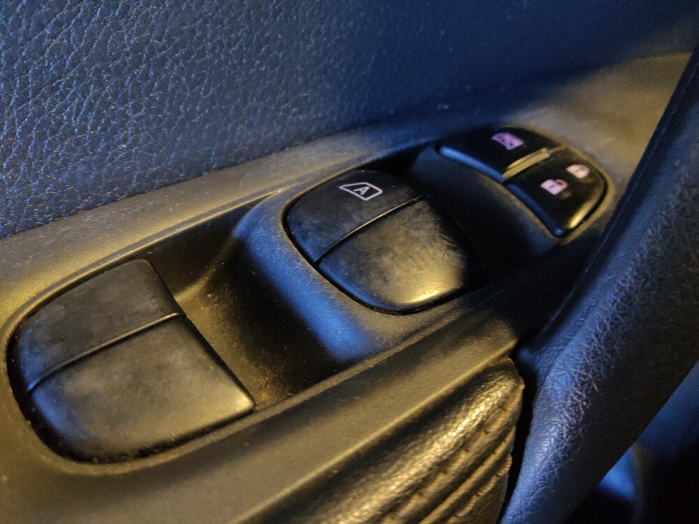 2017 Nissan Rogue Sport in Glendale, AZ 85301 - 18086189 27