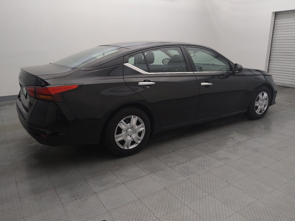 2022 Nissan Altima in Houston, TX 77034 - 18086190 10
