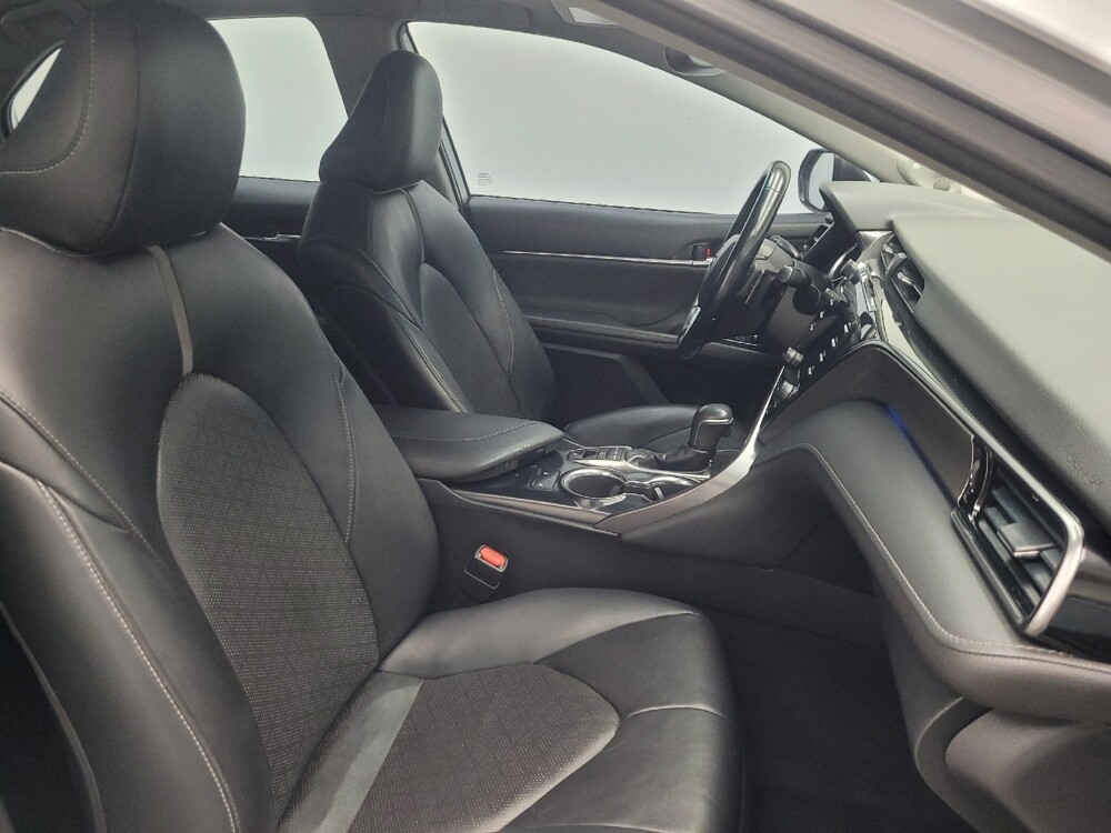 2019 Toyota Camry in Highland, IN 46322 - 18086221 21