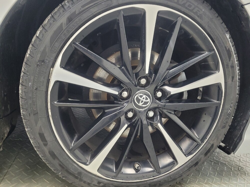 2019 Toyota Camry in Highland, IN 46322 - 18086221 31