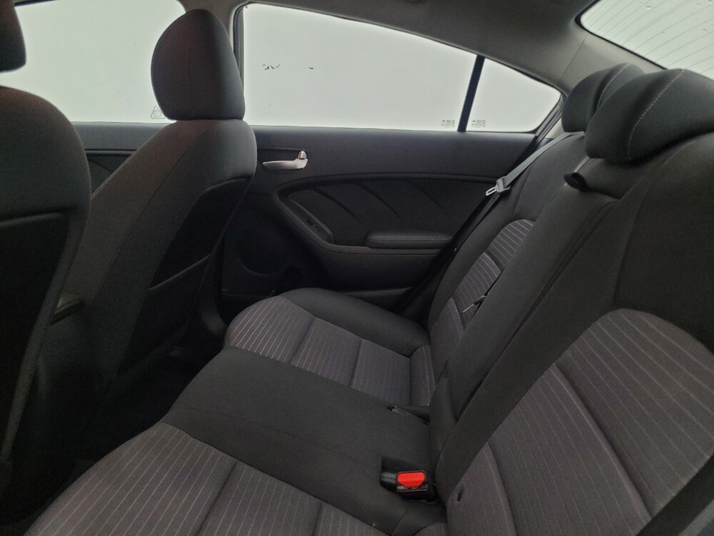 2017 Kia Forte in Lakeland, FL 33815 - 18086227 18