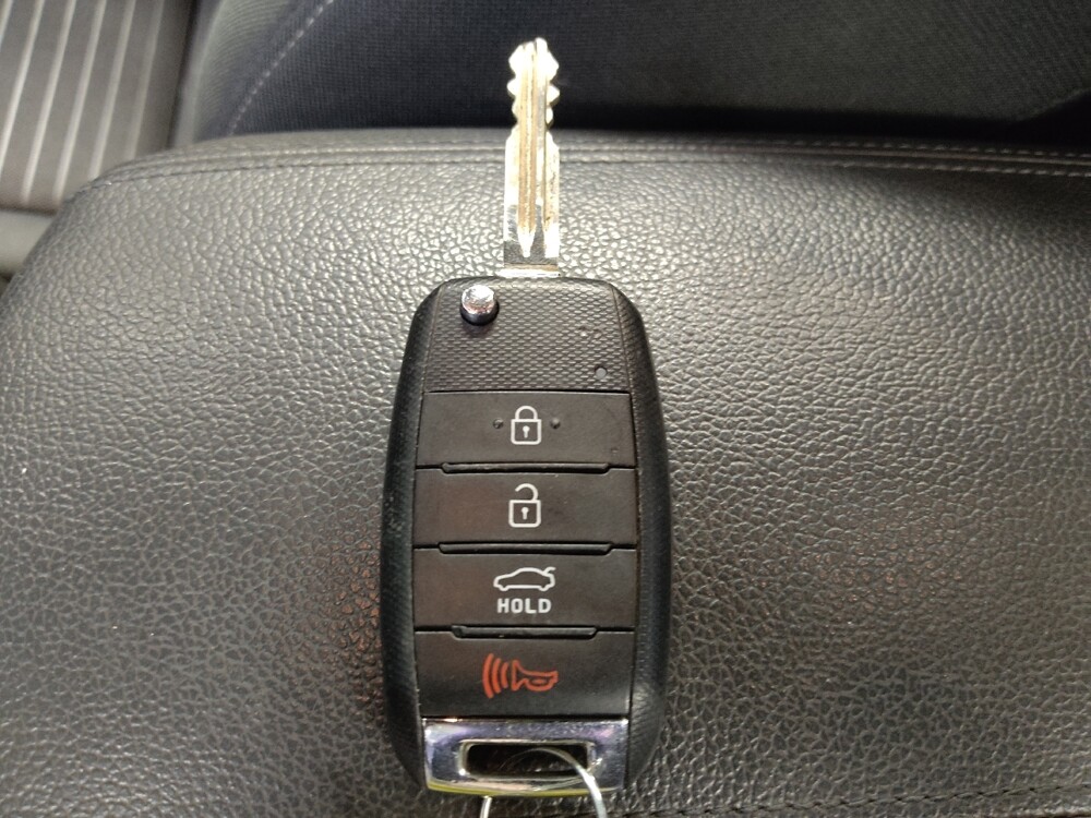 2017 Kia Forte in Lakeland, FL 33815 - 18086227 32