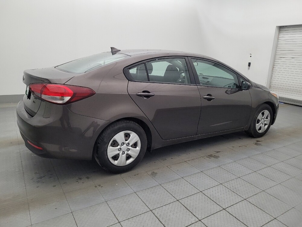 2017 Kia Forte in Lakeland, FL 33815 - 18086227 10