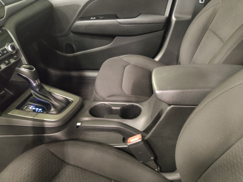 2019 Hyundai Elantra in Tallahassee, FL 32304 - 18086228 26