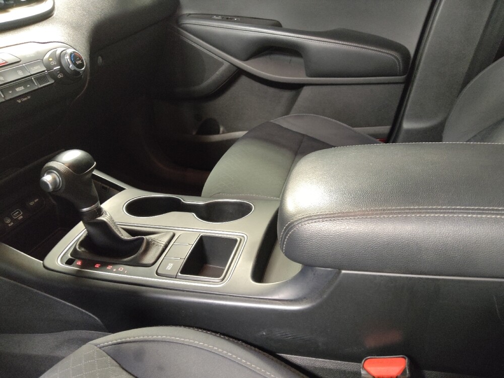 2018 Kia Sorento in Tallahassee, FL 32304 - 18086229 26