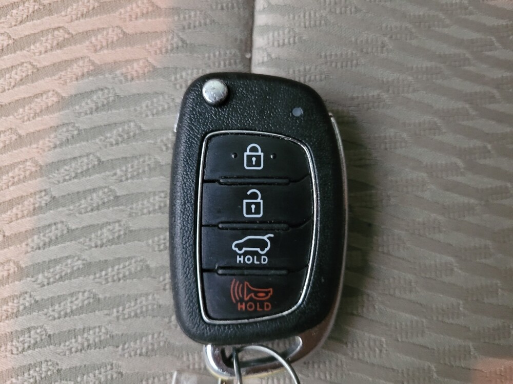 2018 Hyundai Santa Fe in Lakeland, FL 33815 - 18086230 32