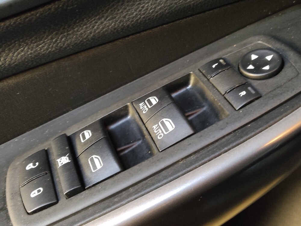 2019 Jeep Cherokee in Conway, SC 29526 - 18086239 27