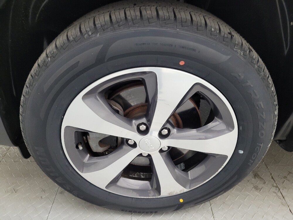 2019 Jeep Cherokee in Conway, SC 29526 - 18086239 31