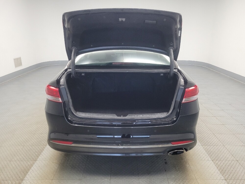 2018 Kia Optima in Highland, IN 46322 - 18086243 29