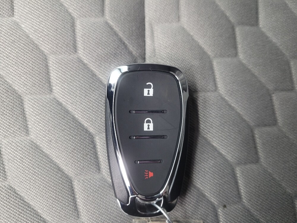 2020 Chevrolet Equinox in Indianapolis, IN 46222 - 18086244 32