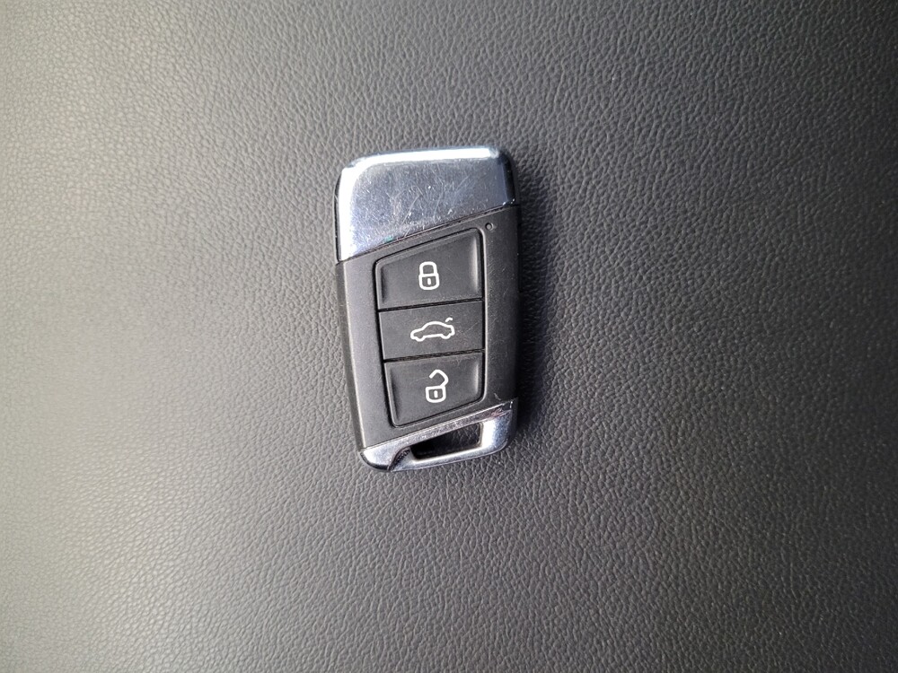 2022 Volkswagen Atlas in Las Vegas, NV 89102 - 18086266 32