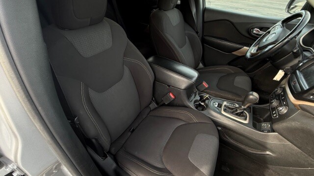 2017 Jeep Cherokee in Dallas, TX 75228 - 18086275 17