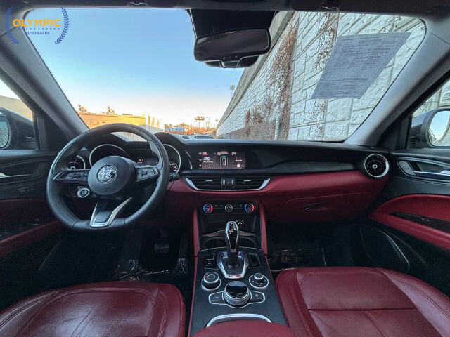 2020 Alfa Romeo Stelvio in Decatur, GA 30032 - 18086277 17