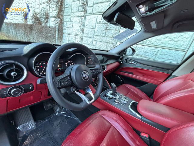 2020 Alfa Romeo Stelvio in Decatur, GA 30032 - 18086277 16