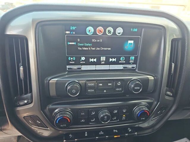 2017 Chevrolet Silverado 1500 in Wadena, MN 56482 - 18086287 10