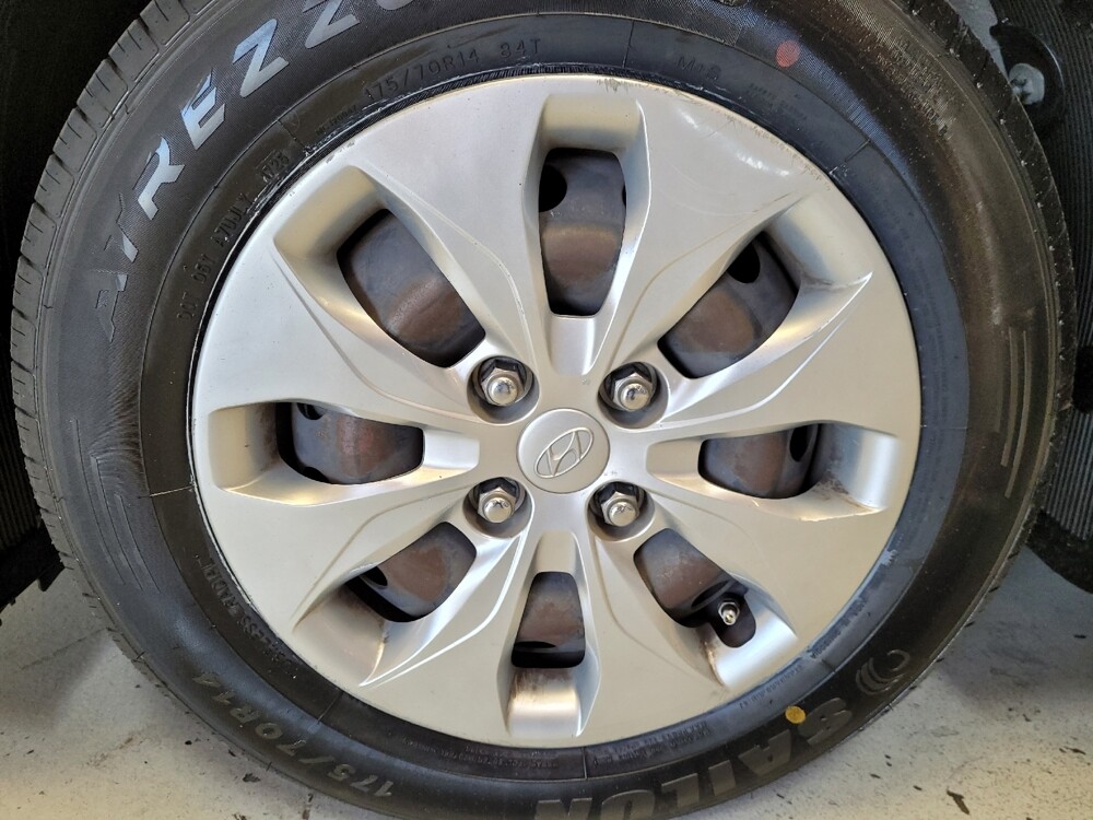 2017 Hyundai Accent in Downey, CA 90241 - 18086294 31