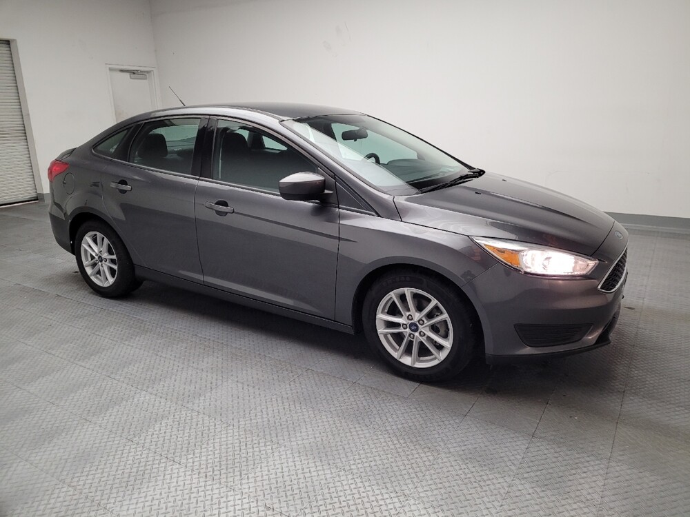 2018 Ford Focus in Downey, CA 90241 - 18086297 11
