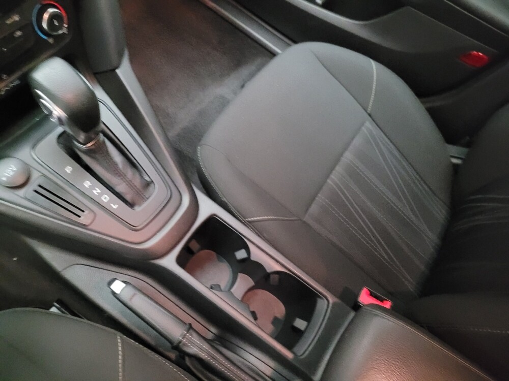 2018 Ford Focus in Downey, CA 90241 - 18086297 26