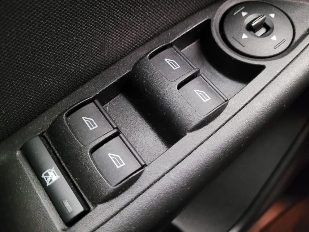 2018 Ford Focus in Downey, CA 90241 - 18086297 27