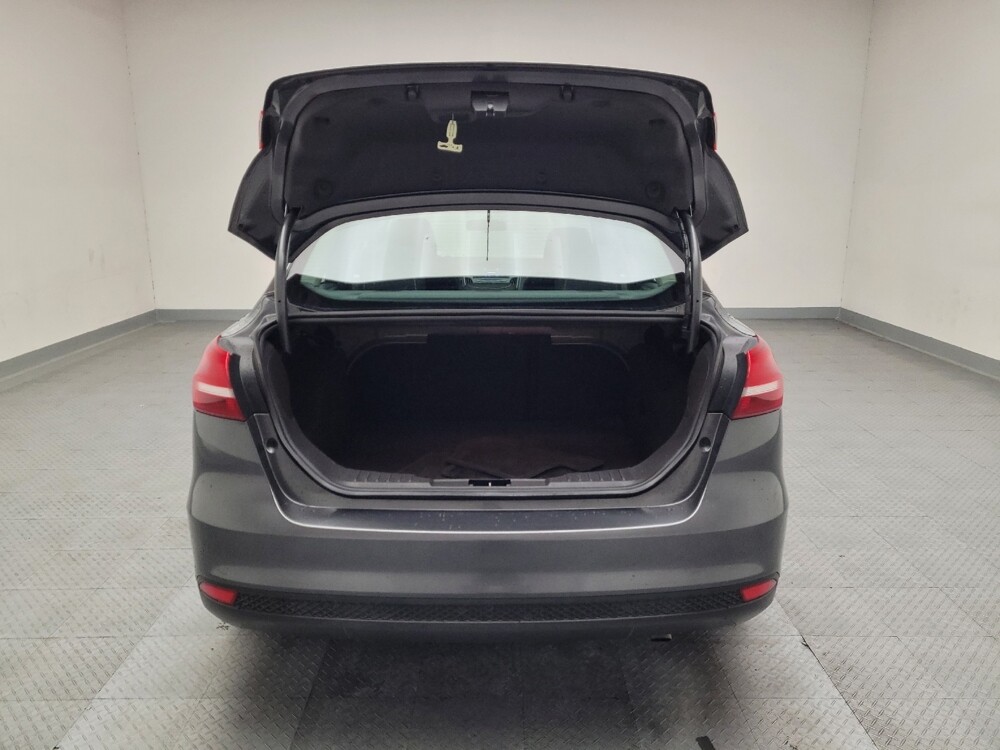 2018 Ford Focus in Downey, CA 90241 - 18086297 29