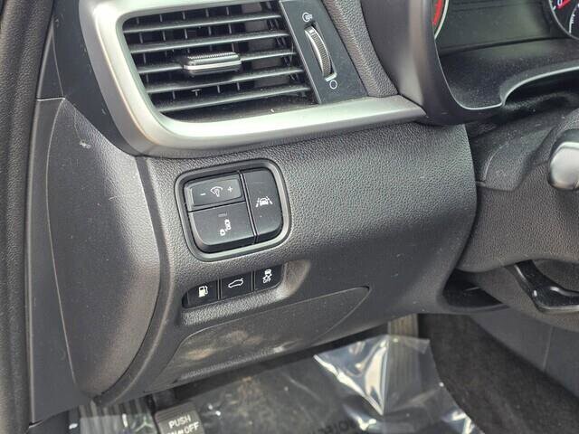 2020 Kia Optima in Mesa, AZ 85212 - 18086300 18