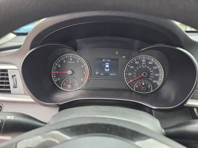 2020 Kia Optima in Mesa, AZ 85212 - 18086300 24