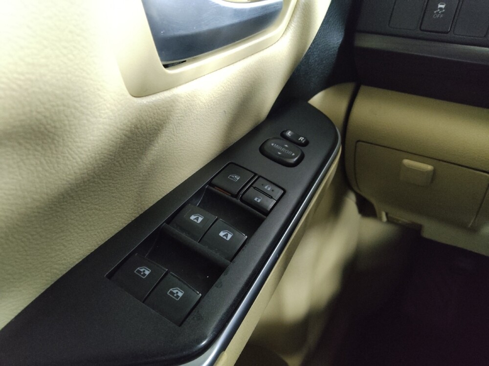 2015 Toyota Camry in Union City, GA 30291 - 18086306 27