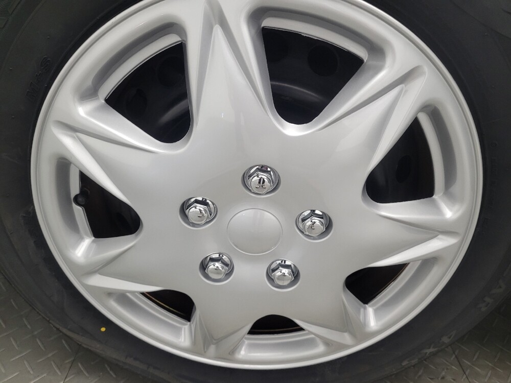 2015 Toyota Camry in Union City, GA 30291 - 18086306 31