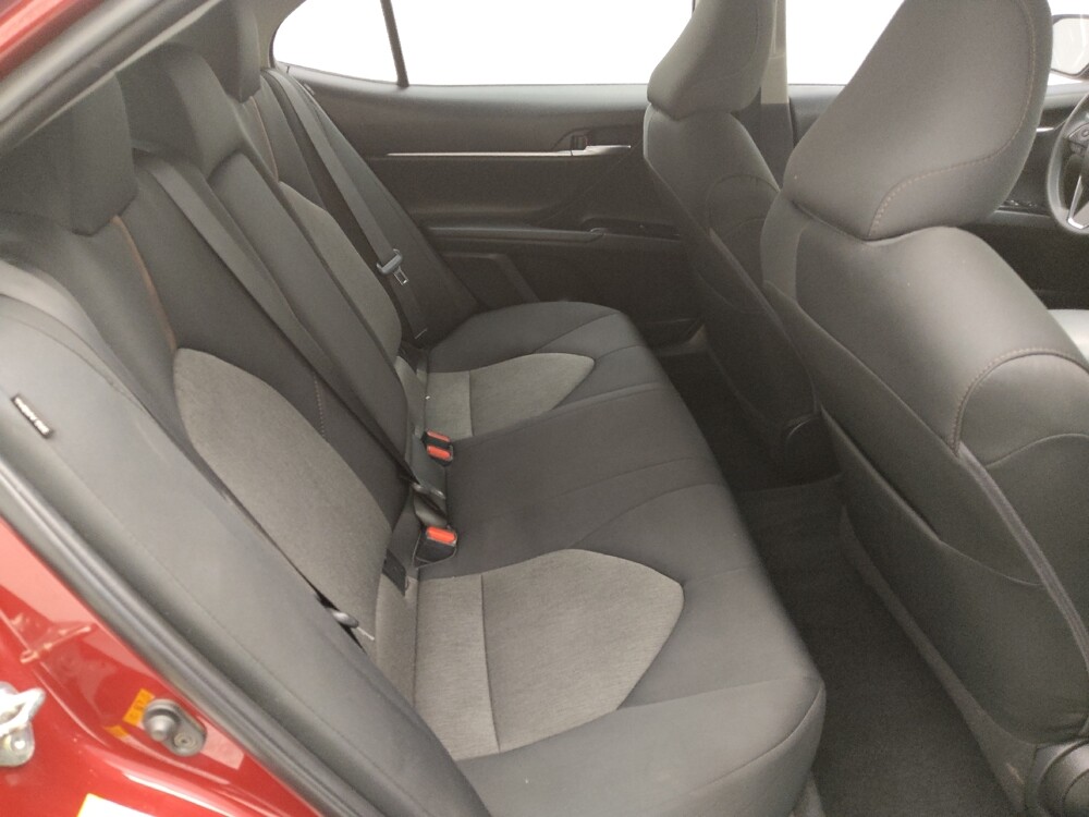 2018 Toyota Camry in St. Louis, MO 63136 - 18086327 19