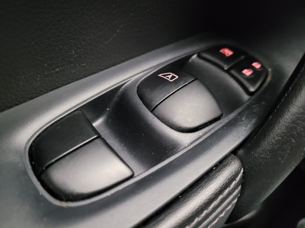 2019 Nissan Rogue in Phoenix, AZ 85015 - 18086337 27