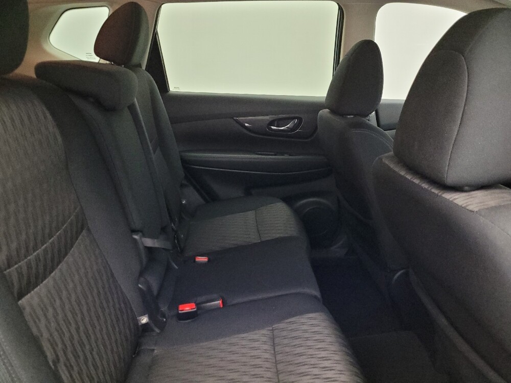 2019 Nissan Rogue in Phoenix, AZ 85015 - 18086337 19