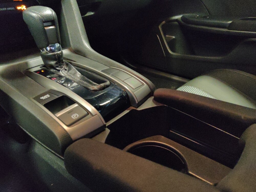 2019 Honda Civic in Glendale, AZ 85301 - 18086339 26