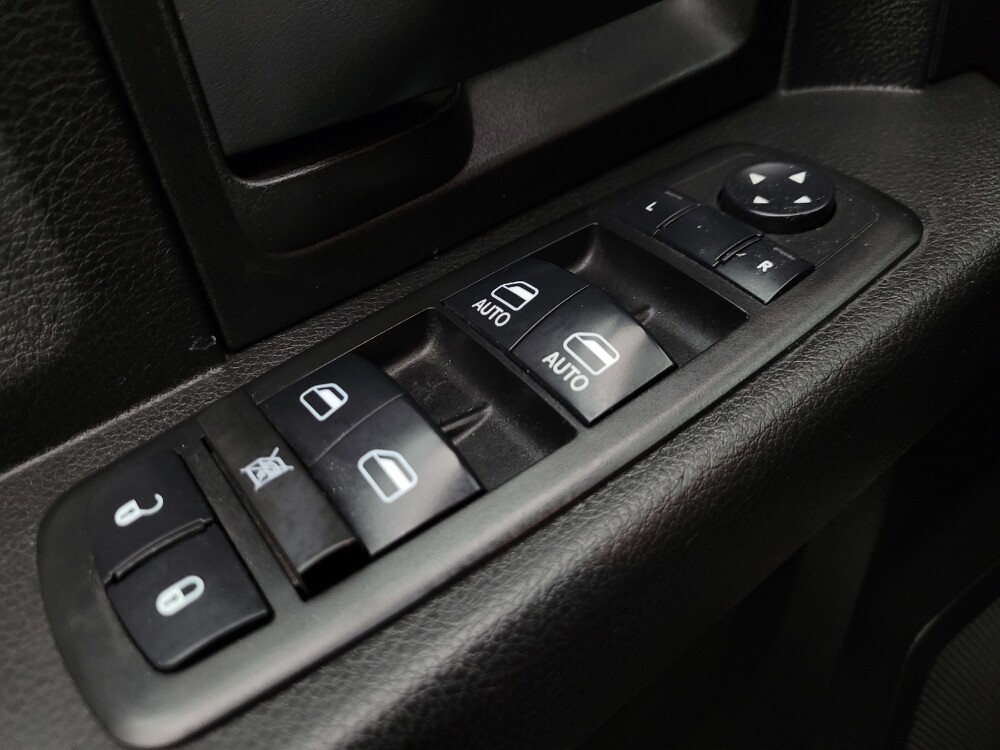 2015 RAM 1500 in Chandler, AZ 85225 - 18086340 27