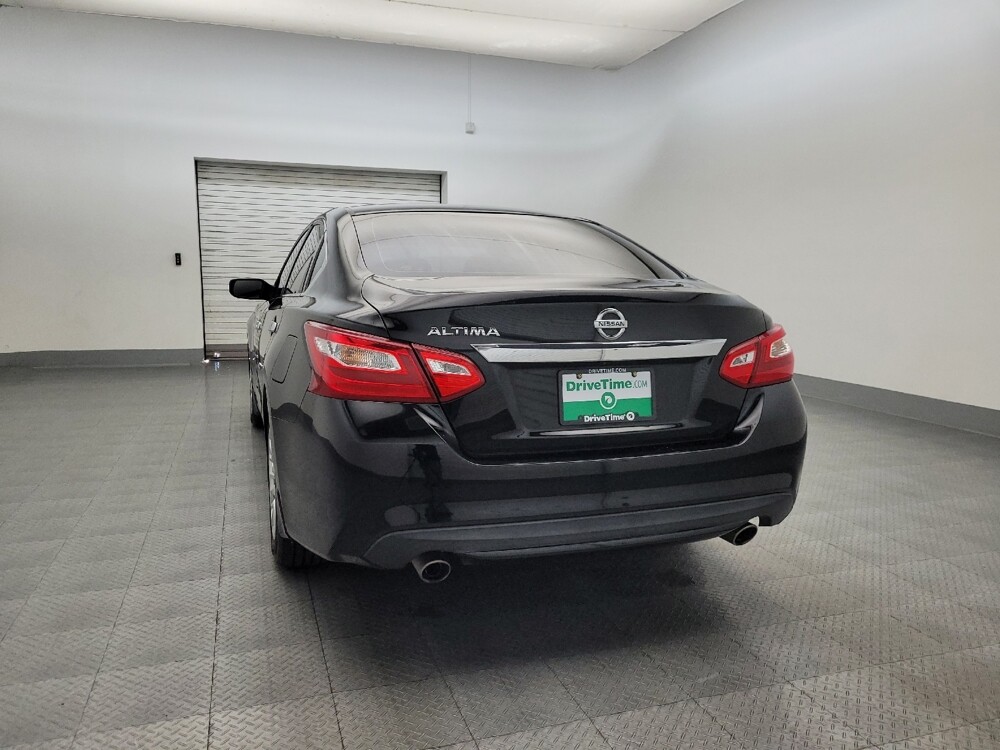 2017 Nissan Altima in Chandler, AZ 85225 - 18086341 6