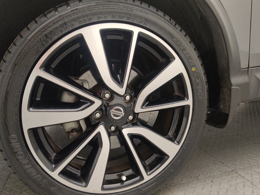 2017 Nissan Rogue Sport in Kissimmee, FL 34744 - 18086357 31